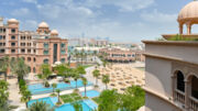 الزوار الأثرياء